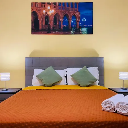 Venice Popular Guest house
