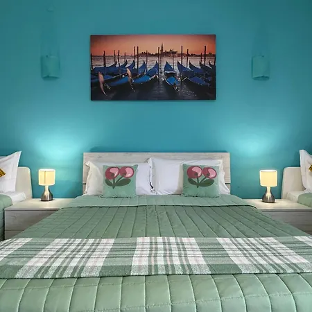Venice Popular Guest house *